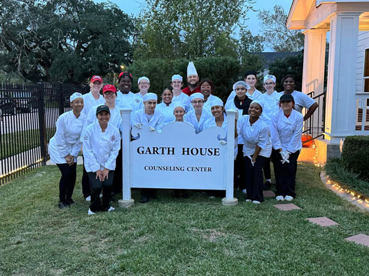 Chef Casey Gates and LU culinary students serve up holiday spirit 